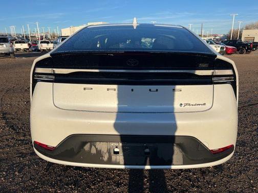 2024 Toyota Prius Prime SE