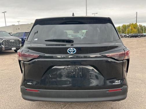 2023 Toyota Sienna XLE 7 Passenger