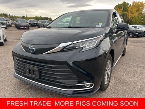 2023 Toyota Sienna XLE 7 Passenger