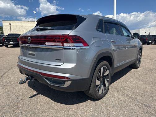 2024 Volkswagen Atlas Cross Sport 2.0T SE w/Technology 4MOTION