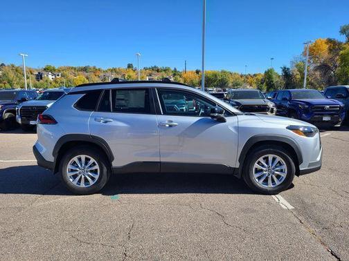 2026 Toyota Corolla Cross LE