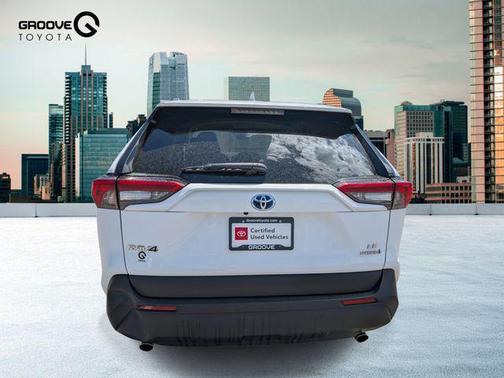 2022 Toyota RAV4 Hybrid LE