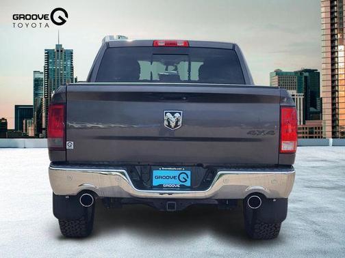 Granite Crystal Metallic Clearcoat 2017 RAM 1500 Big Horn
