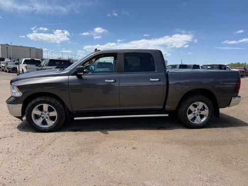 Granite Crystal Metallic Clearcoat 2017 RAM 1500 Big Horn