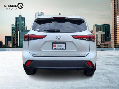 2023 Toyota Highlander LE