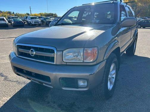 2002 Nissan Pathfinder LE