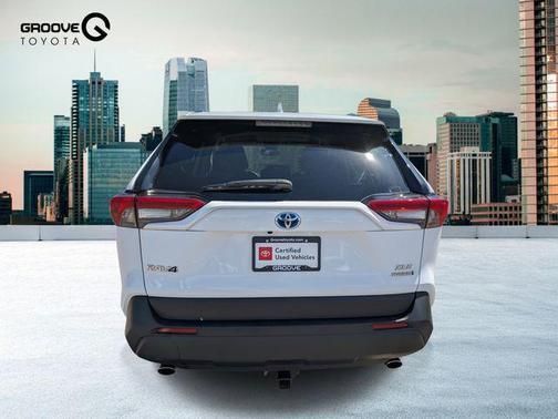2022 Toyota RAV4 Hybrid XLE