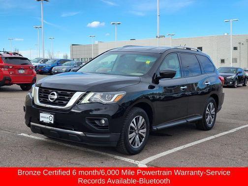 2017 Nissan Pathfinder SL