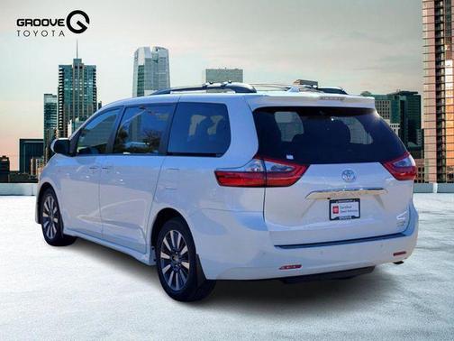 2020 Toyota Sienna Limited Premium