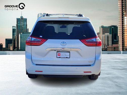 2020 Toyota Sienna Limited Premium