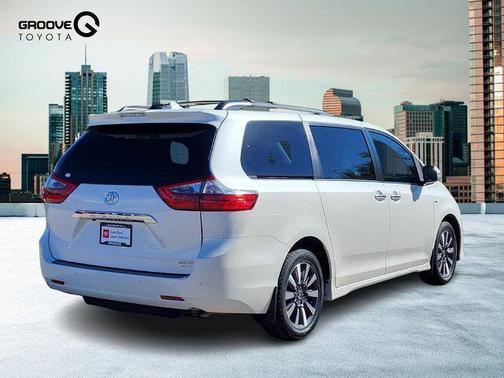 2020 Toyota Sienna Limited Premium