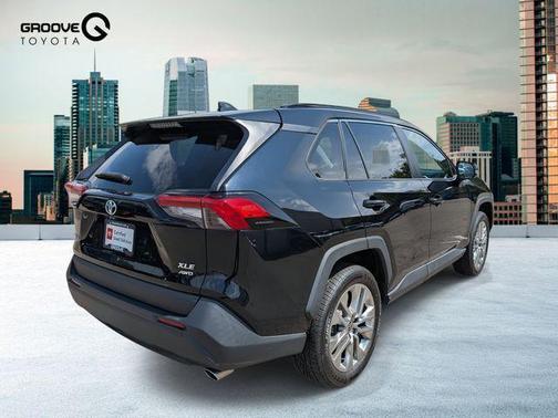 2021 Toyota RAV4 XLE Premium