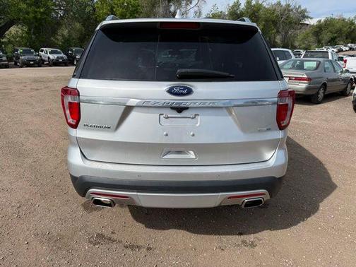 Ingot Silver 2017 Ford Explorer Platinum