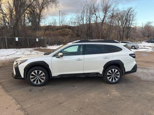 2023 Subaru Outback Touring XT