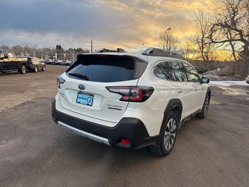 2023 Subaru Outback Touring XT