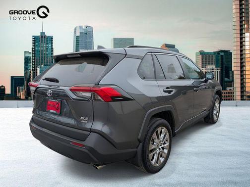 2021 Toyota RAV4 XLE Premium