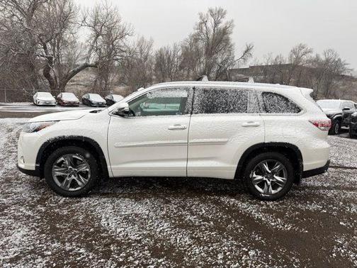 2017 Toyota Highlander Limited Platinum