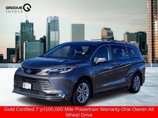 2022 Toyota Sienna Platinum