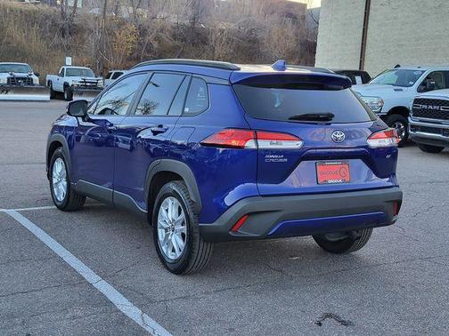 2024 Toyota Corolla Cross LE