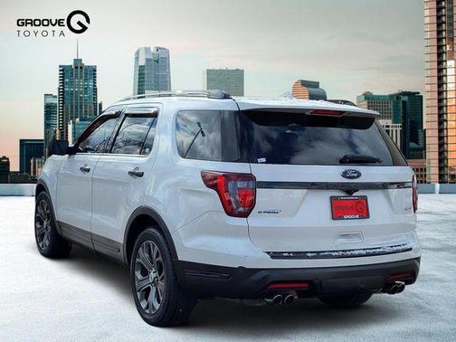 2018 Ford Explorer Sport