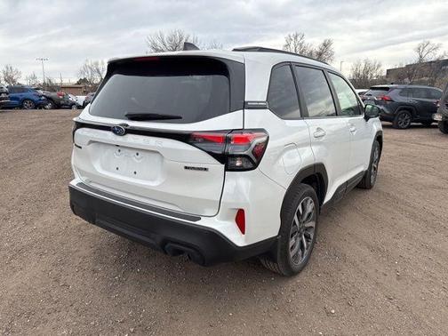 Crystal White Pearl 2025 Subaru Forester Touring