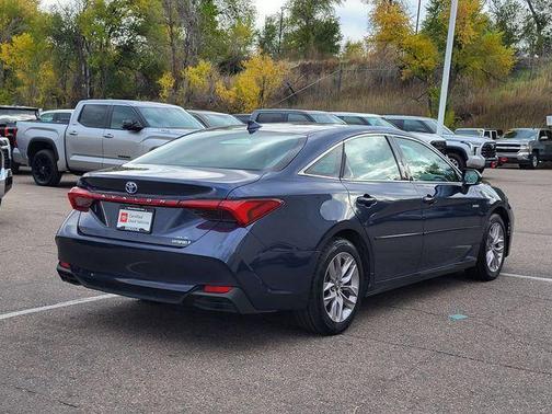 2019 Toyota Avalon Hybrid XLE Plus