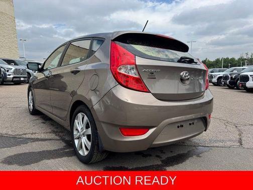 2012 Hyundai Accent SE