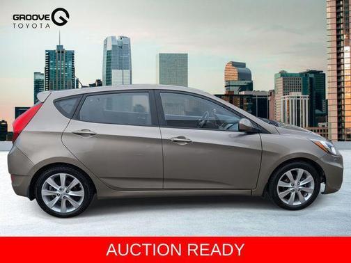 2012 Hyundai Accent SE