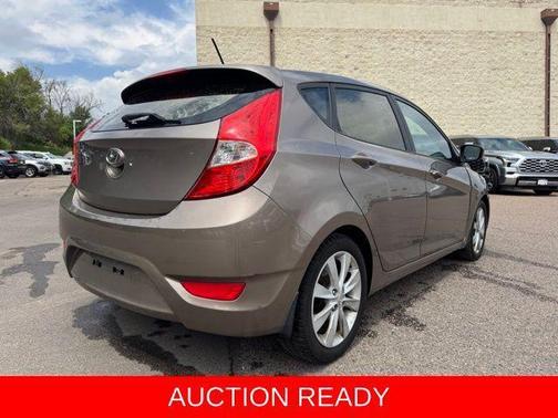 2012 Hyundai Accent SE