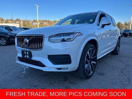 2021 Volvo XC90 T6 Momentum