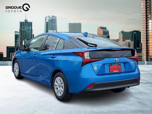 2020 Toyota Prius LE