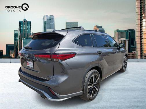 2022 Toyota Highlander XSE