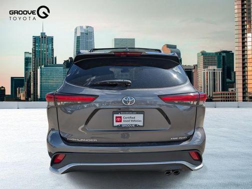 2022 Toyota Highlander XSE
