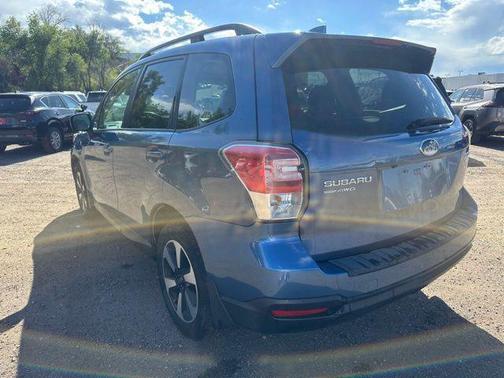 Quartz Blue 2017 Subaru Forester 2.5i Premium
