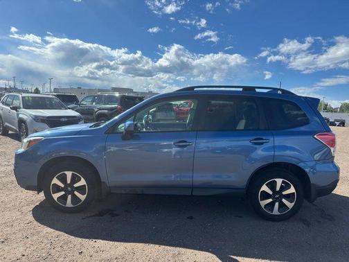 Quartz Blue 2017 Subaru Forester 2.5i Premium