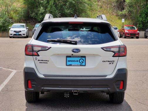 Crystal White Pearl 2021 Subaru Outback Onyx Edition XT