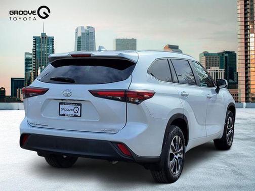 2025 Toyota Highlander XLE