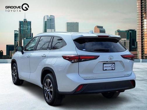 2025 Toyota Highlander XLE