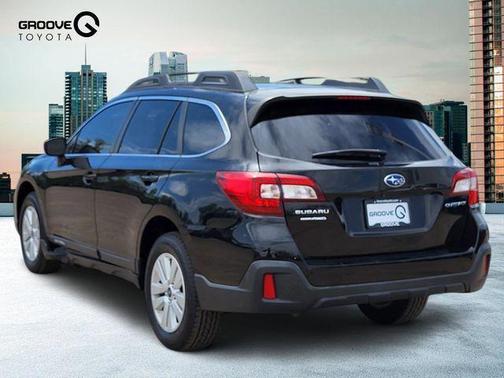 Crystal Black Silica 2018 Subaru Outback 2.5i