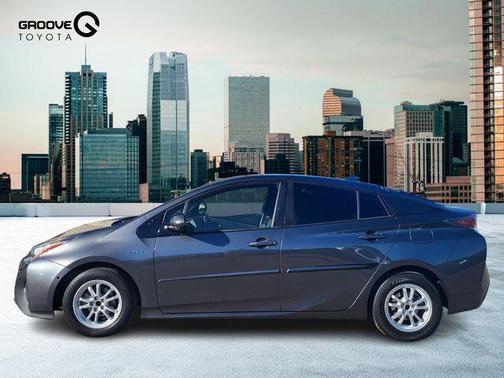 2016 Toyota Prius Three