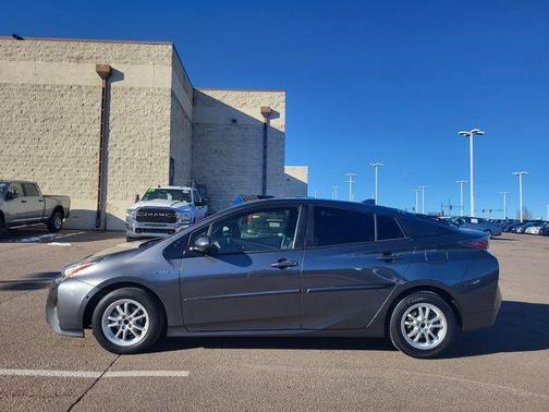 2016 Toyota Prius Three