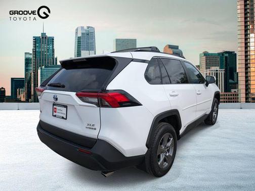 2024 Toyota RAV4 Hybrid XLE