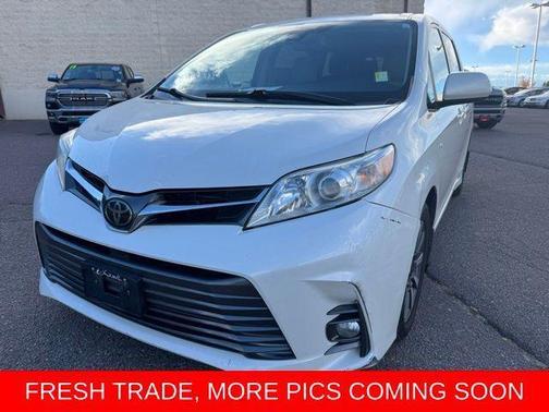 2018 Toyota Sienna XLE Premium