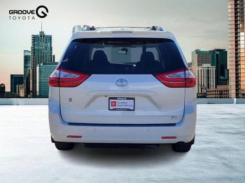 2018 Toyota Sienna XLE Premium