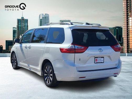 2018 Toyota Sienna XLE Premium
