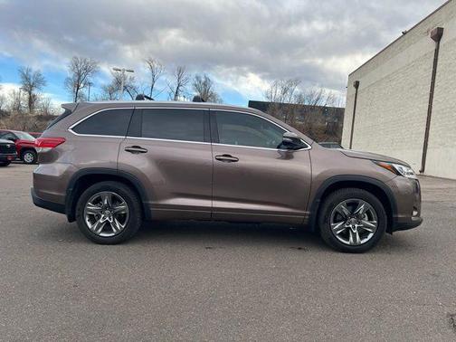 2019 Toyota Highlander Limited Platinum