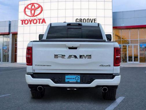 Bright White Clearcoat 2025 RAM 1500 ST