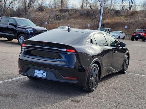 2026 Toyota Prius Plug-In Hybrid SE