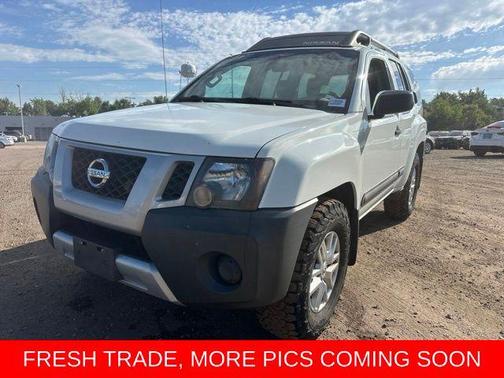 Glacier White 2014 Nissan Xterra S