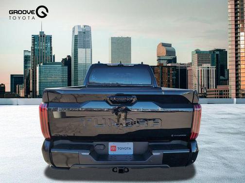 2025 Toyota Tundra Hybrid Platinum